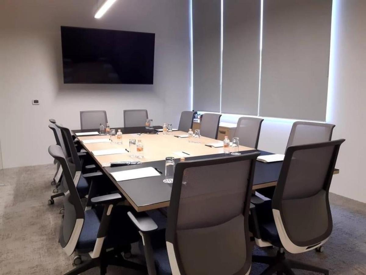 Galeria Plaza San Jeronimo Hotel Mexico-stad Buitenkant foto Boardroom at the headquarters of the International Centre for Missing & Exploited Children