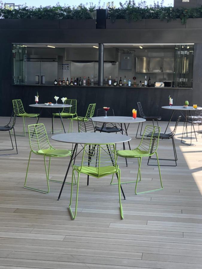 Galeria Plaza San Jeronimo Hotel Mexico-stad Buitenkant foto Wire chairs