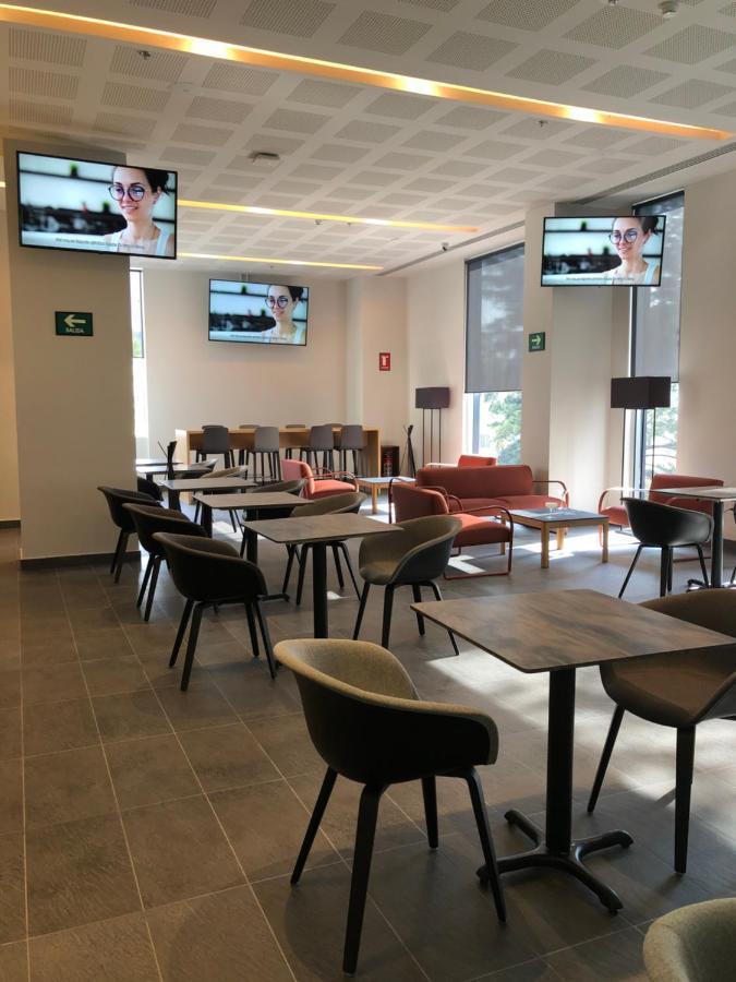 Galeria Plaza San Jeronimo Hotel Mexico-stad Buitenkant foto VIP Lounge at the airport.