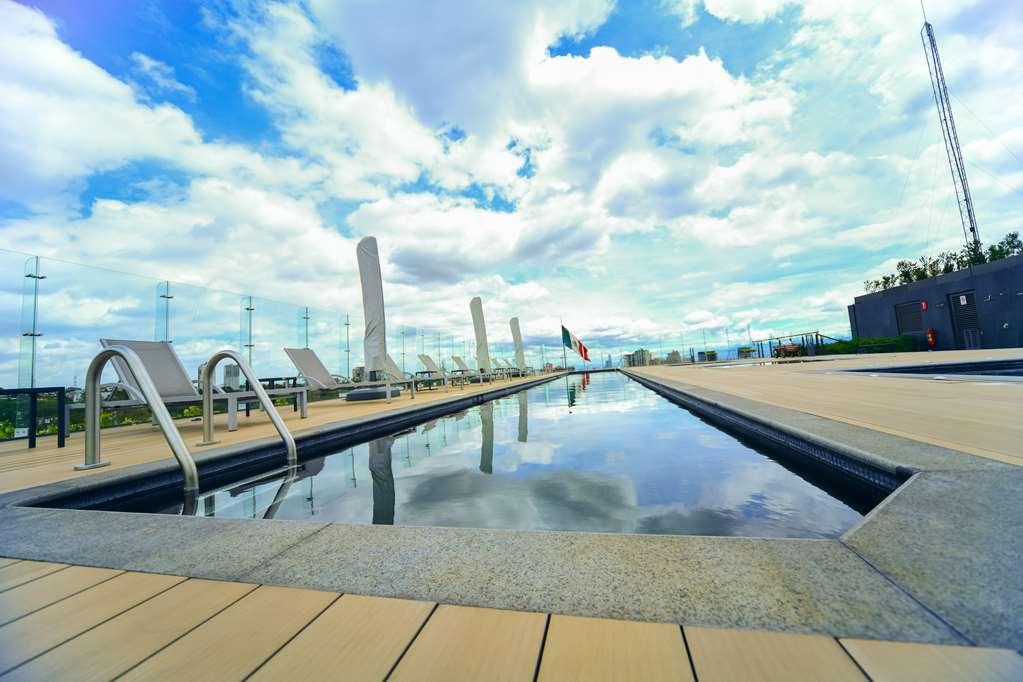 Galeria Plaza San Jeronimo Hotel Mexico-stad Faciliteiten foto The rooftop pool at the hotel