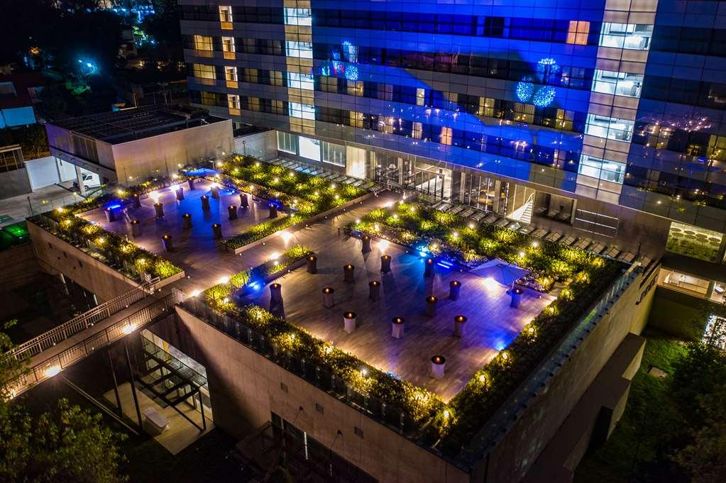 Galeria Plaza San Jeronimo Hotel Mexico-stad Buitenkant foto The rooftop bar at the hotel
